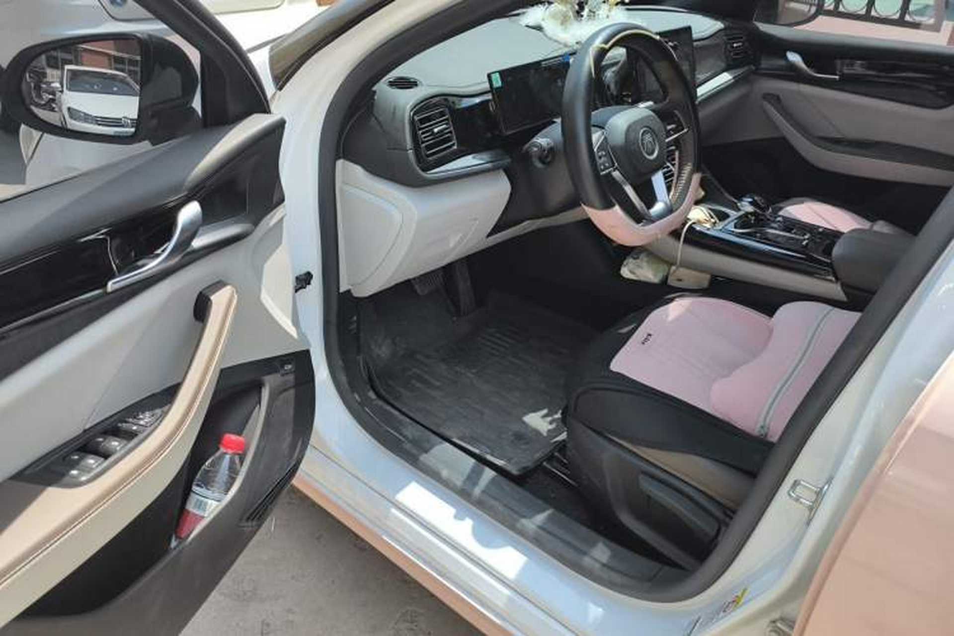 Used BYD Qin PLUS 2024 HONOR Edition DM-i 55KM Leading Model Driver Seat
