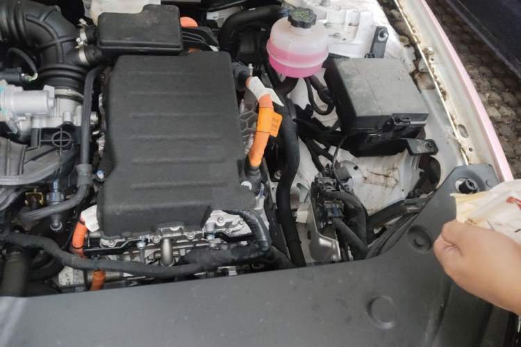 Used BYD Qin PLUS 2024 HONOR Edition DM-i 55KM Leading Model Engine Bay Left