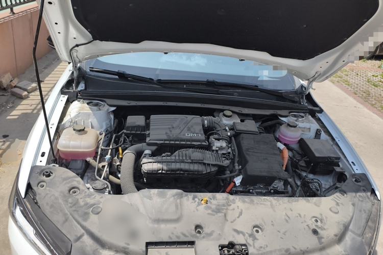 Used BYD Qin PLUS 2024 HONOR Edition DM-i 55KM Leading Model Engine Bay