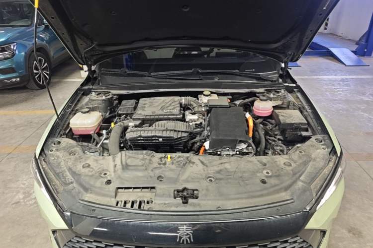 Used BYD Qin PLUS 2024 HONOR Edition DM-i 55KM Leading Model Engine Bay