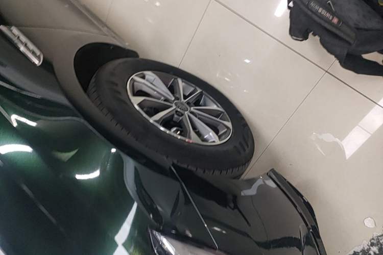 Used BYD Qin PLUS 2024 HONOR Edition DM-i 55KM Leading Model Left Front Wheel Hub