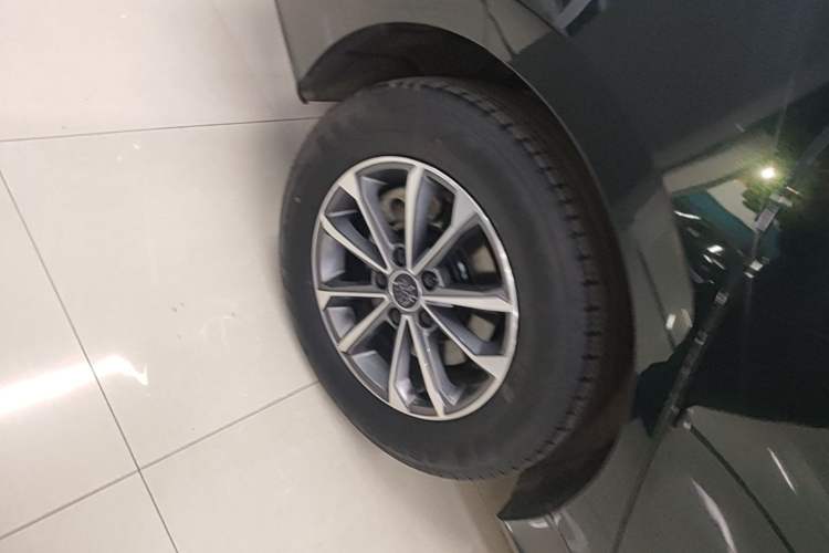 Used BYD Qin PLUS 2024 HONOR Edition DM-i 55KM Leading Model Right Rear Wheel Hub