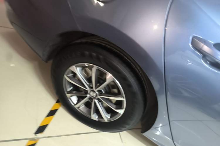 Used BYD Qin PLUS 2024 HONOR Edition DM-i 55KM Leading Model Right Rear Wheel Hub