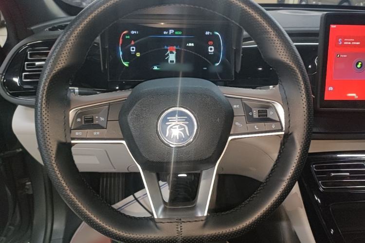 Used BYD Qin PLUS 2024 HONOR Edition DM-i 55KM Leading Model Steering Wheel