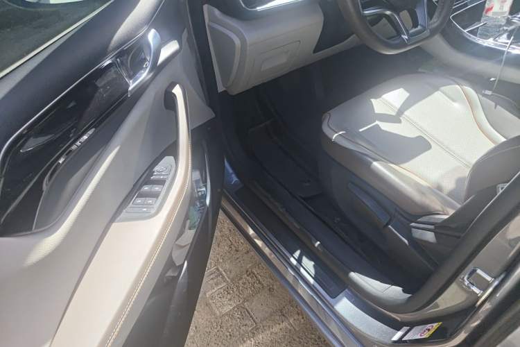 Used BYD Qin PLUS 2024 Honor Edition EV 510KM Leading Model Driver Seat