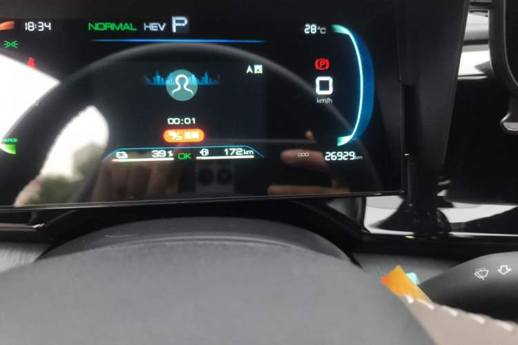 Used BYD Qin PLUS 2024 HONOR Edition DM-i 55KM Leading Model Odometer Close Up