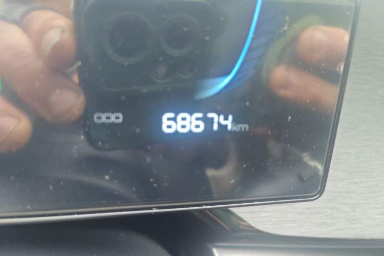 Used BYD Qin PLUS 2024 Honor Edition EV 510KM Leading Model Odometer Close Up