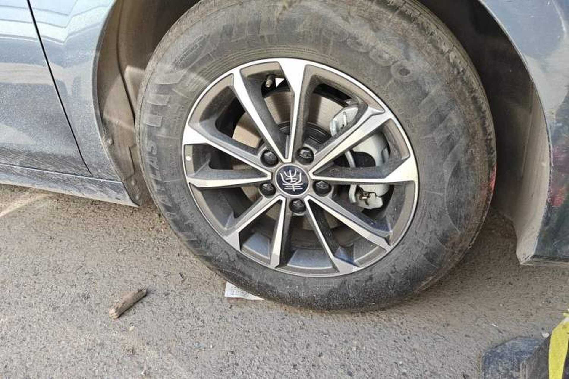 Used BYD Qin PLUS 2024 HONOR Edition DM-i 55KM Leading Model Right Front Wheel Hub
