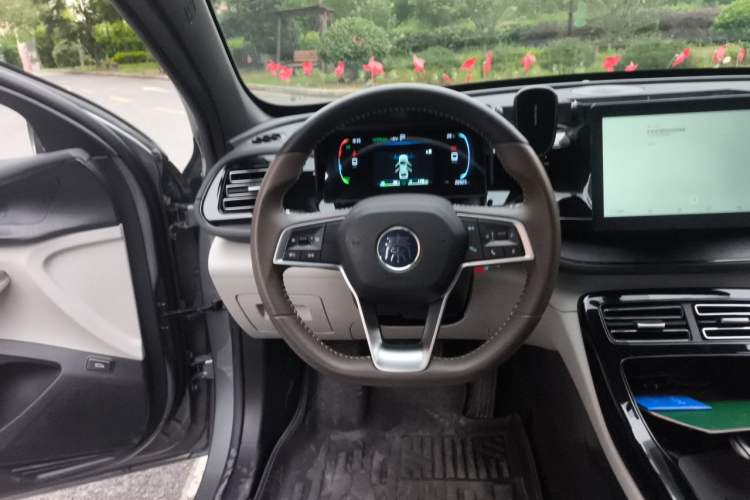 Used BYD Qin PLUS 2024 HONOR Edition DM-i 55KM Leading Model Steering Wheel