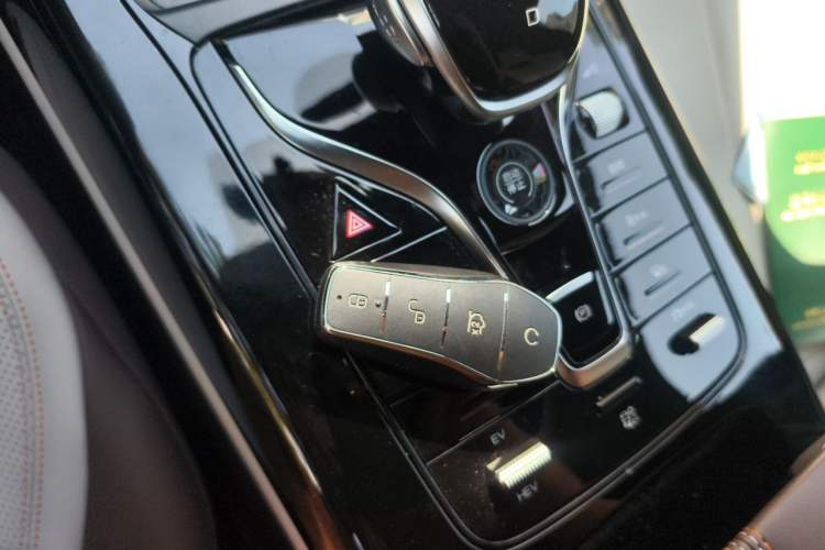 Used BYD Qin PLUS 2024 HONOR Edition DM-i 55KM Leading Model Vehicle Key