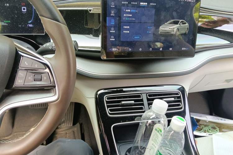 Used BYD Qin PLUS 2024 Honor Edition EV 420KM Leading Model Audio And AC Panel