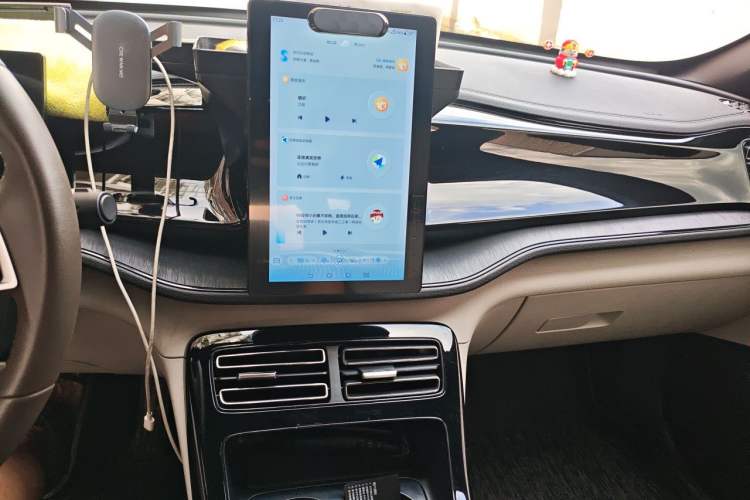 Used BYD Qin PLUS 2024 HONOR Edition DM-i 55KM Leading Model Audio And AC Panel