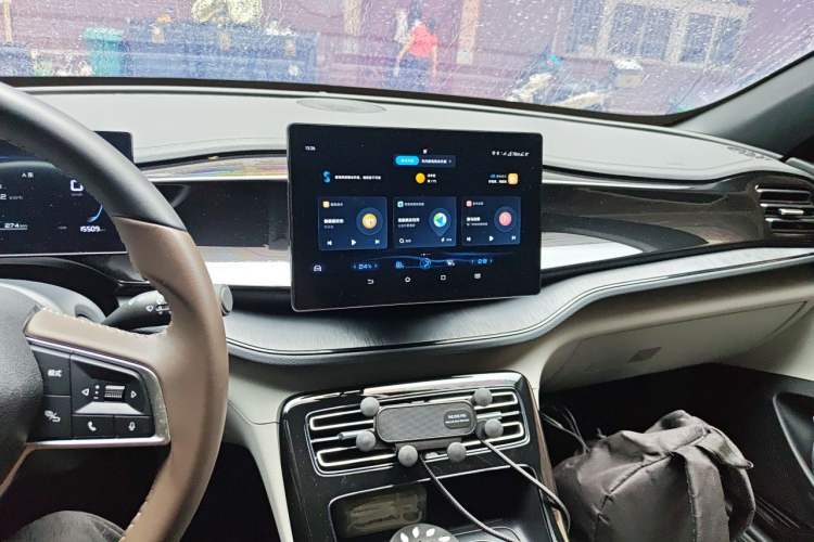 Used BYD Qin PLUS 2024 HONOR Edition DM-i 55KM Leading Model Audio And AC Panel