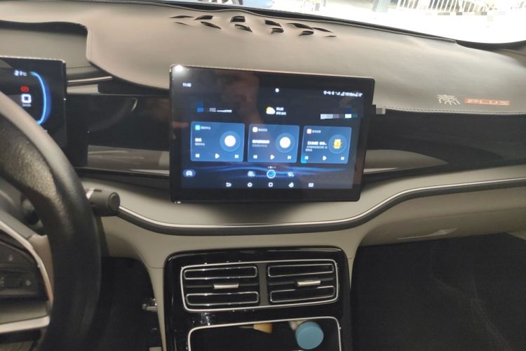 Used BYD Qin PLUS 2024 Honor Edition EV 420KM Leading Model Audio And AC Panel