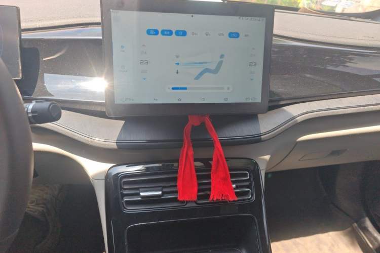 Used BYD Qin PLUS 2024 HONOR Edition DM-i 55KM Leading Model Audio And AC Panel