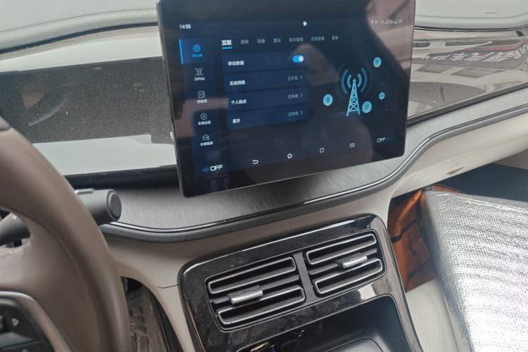 Used BYD Qin PLUS 2024 HONOR Edition DM-i 55KM Leading Model Audio And AC Panel