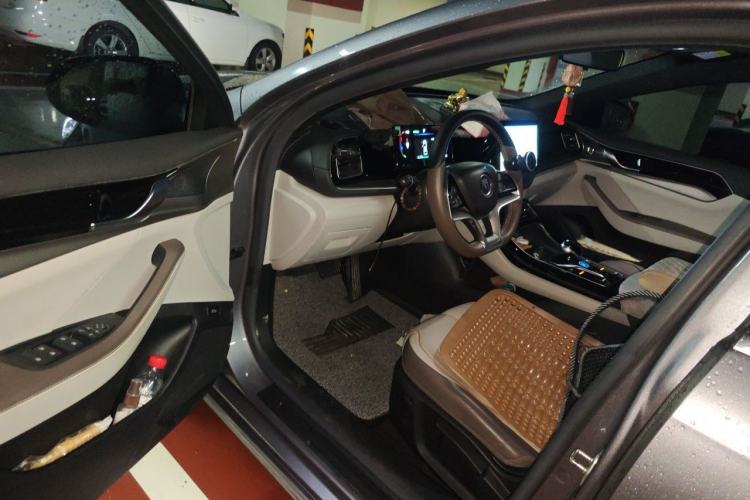 Used BYD Qin PLUS 2024 Honor Edition EV 420KM Leading Model Driver Seat