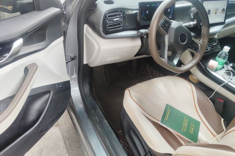 Used BYD Qin PLUS 2024 HONOR Edition DM-i 55KM Leading Model Driver Seat