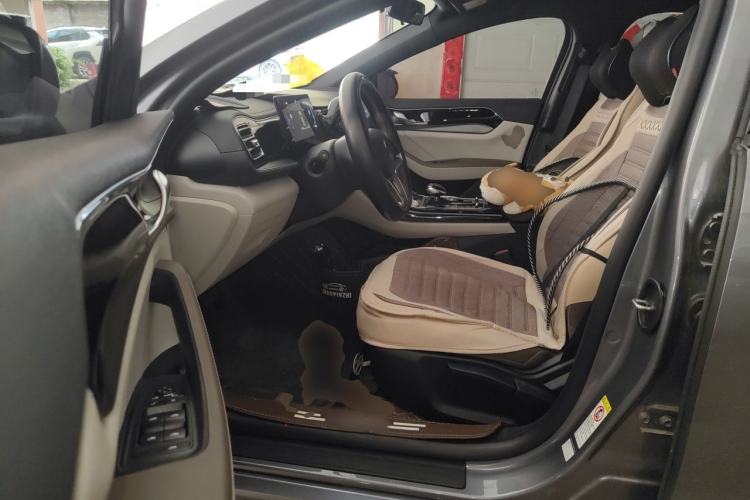 Used BYD Qin PLUS 2024 Honor Edition EV 420KM Leading Model Driver Seat