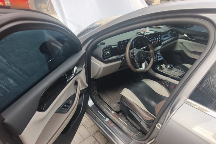 Used BYD Qin PLUS 2024 HONOR Edition DM-i 55KM Leading Model Driver Seat