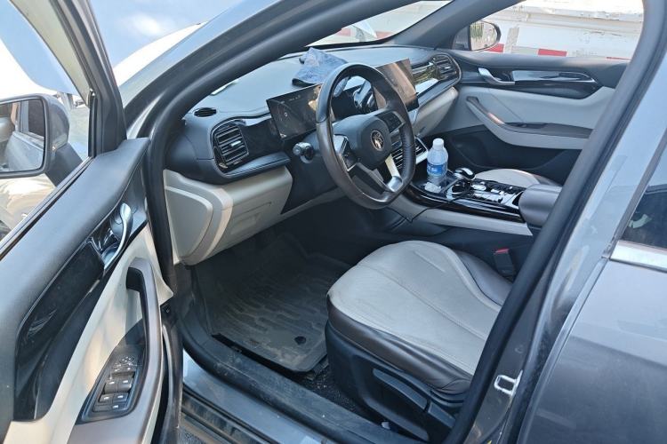 Used BYD Qin PLUS 2024 HONOR Edition DM-i 55KM Leading Model Driver Seat