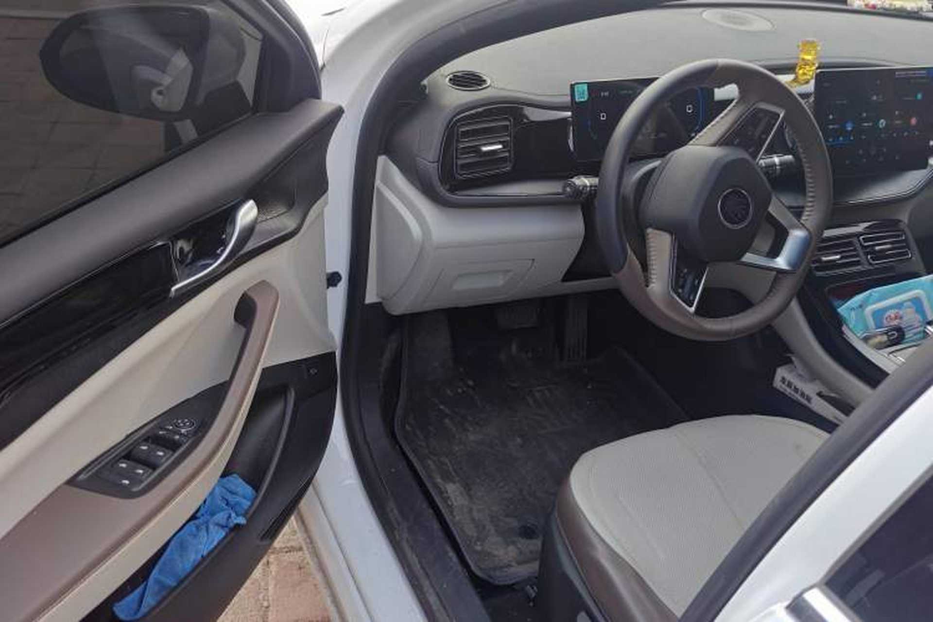 Used BYD Qin PLUS 2024 HONOR Edition DM-i 55KM Leading Model Driver Seat