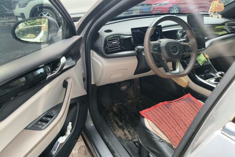 Used BYD Qin PLUS 2024 HONOR Edition DM-i 55KM Leading Model Driver Seat