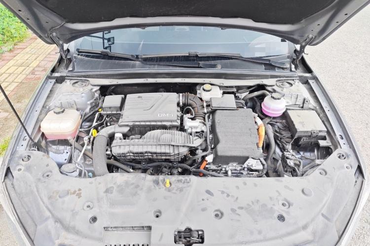 Used BYD Qin PLUS 2024 HONOR Edition DM-i 55KM Leading Model Engine Bay