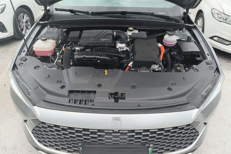 Used BYD Qin PLUS 2024 HONOR Edition DM-i 55KM Leading Model Engine Bay