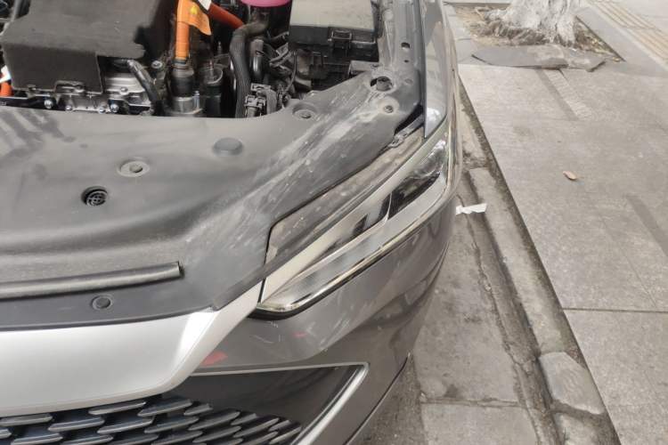 Used BYD Qin PLUS 2024 HONOR Edition DM-i 55KM Leading Model Engine Bay Left