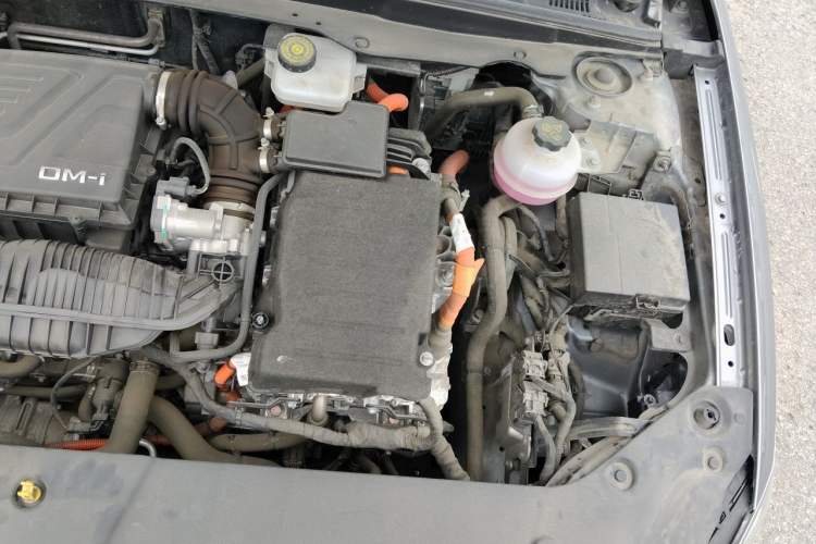 Used BYD Qin PLUS 2024 HONOR Edition DM-i 55KM Leading Model Engine Bay Left