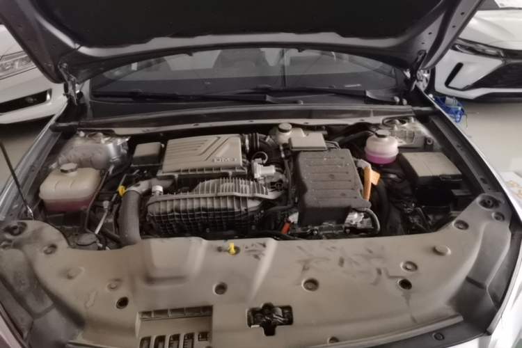 Used BYD Qin PLUS 2024 HONOR Edition DM-i 55KM Leading Model Engine Bay