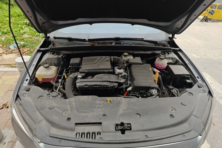 Used BYD Qin PLUS 2024 HONOR Edition DM-i 55KM Leading Model Engine Bay