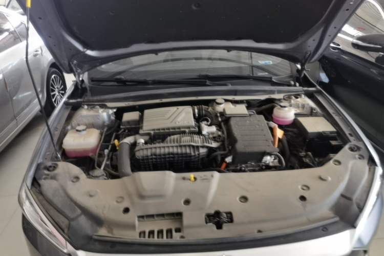 Used BYD Qin PLUS 2024 HONOR Edition DM-i 55KM Leading Model Engine Bay