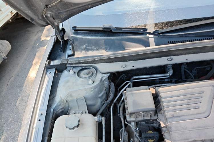 Used BYD Qin PLUS 2024 HONOR Edition DM-i 55KM Leading Model Engine Bay Right