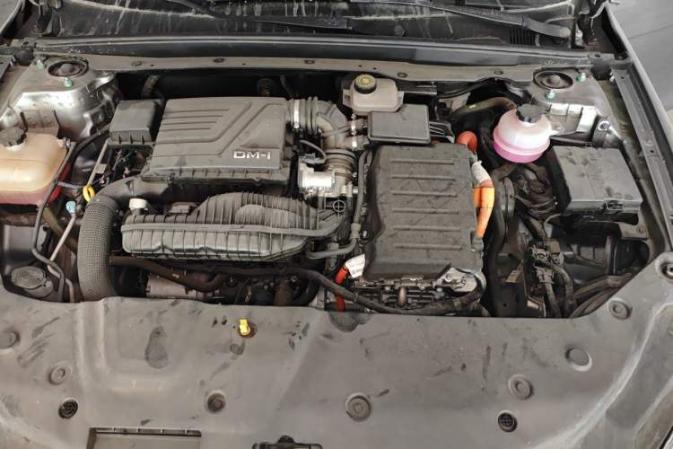Used BYD Qin PLUS 2024 HONOR Edition DM-i 55KM Leading Model Engine Bay