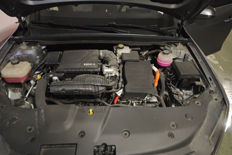 Used BYD Qin PLUS 2024 HONOR Edition DM-i 55KM Leading Model Engine Bay
