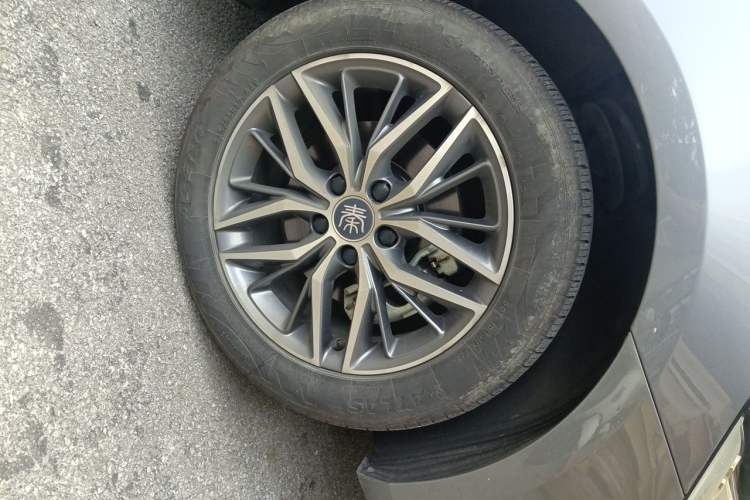 Used BYD Qin PLUS 2024 Honor Edition EV 420KM Leading Model Exterior 1