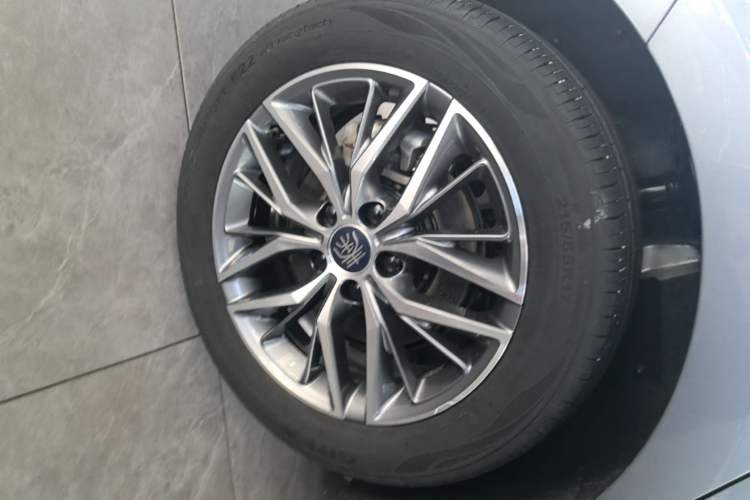 Used BYD Qin PLUS 2024 Honor Edition EV 510KM Leading Model Exterior 5