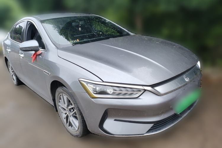 Used BYD Qin PLUS 2024 Honor Edition EV 510KM Leading Model Front Right 45 Deg
