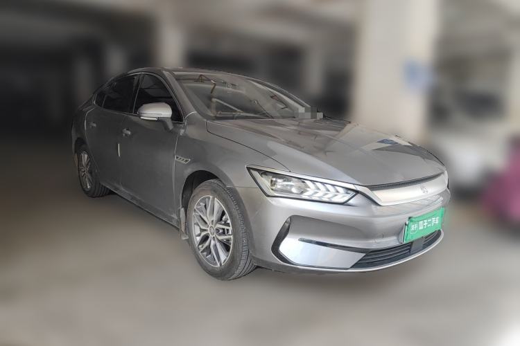 Used BYD Qin PLUS 2024 Honor Edition EV 420KM Leading Model Front Right 45 Deg