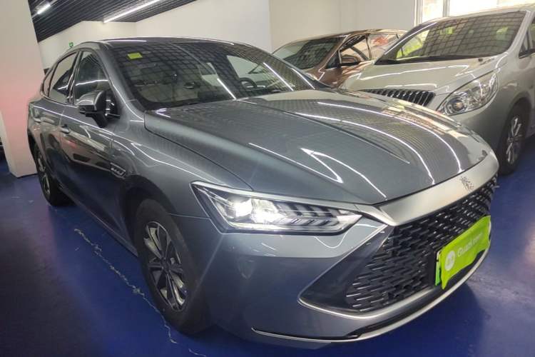 Used BYD Qin PLUS 2024 HONOR Edition DM-i 55KM Leading Model Front Right 45 Deg