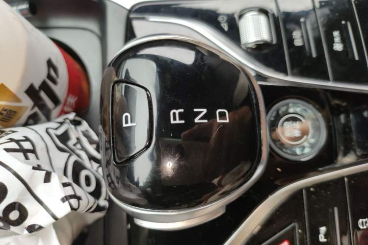Used BYD Qin PLUS 2024 Honor Edition EV 510KM Leading Model Gear Lever