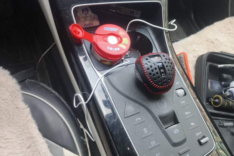 Used BYD Qin PLUS 2024 Honor Edition EV 420KM Leading Model Gear Lever