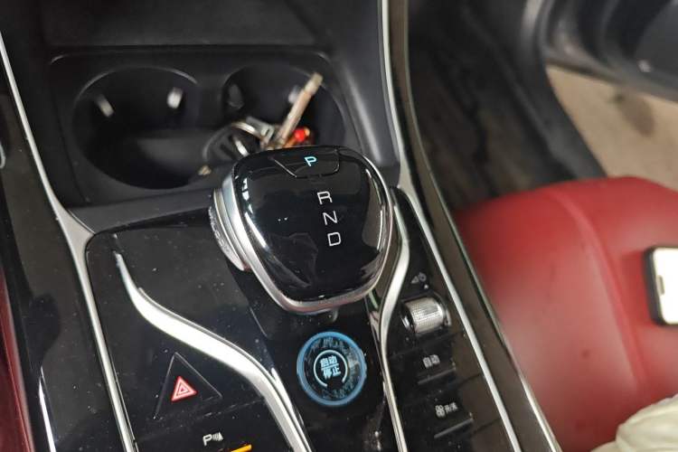 Used BYD Qin PLUS 2024 Honor Edition EV 510KM Leading Model Gear Lever