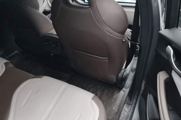 Used BYD Qin PLUS 2024 HONOR Edition DM-i 55KM Leading Model Headliner