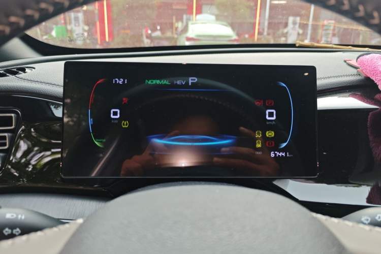 Used BYD Qin PLUS 2024 HONOR Edition DM-i 55KM Leading Model Instrument Cluster