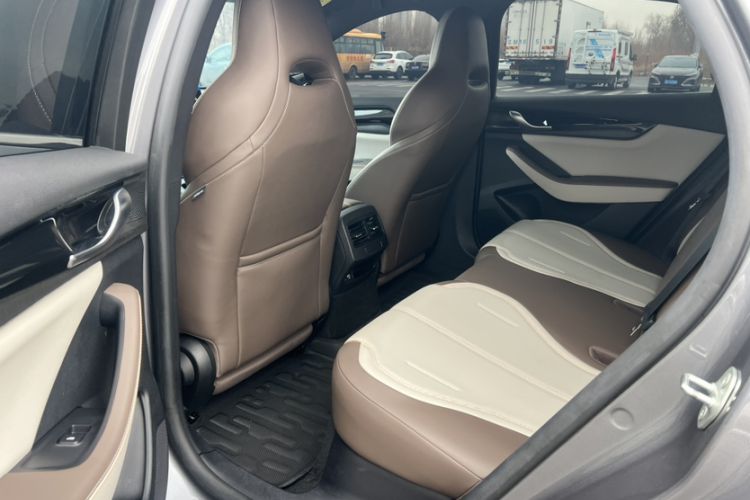 Used BYD Qin PLUS 2024 HONOR Edition DM-i 55KM Leading Model Interior 2