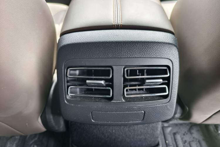 Used BYD Qin PLUS 2024 HONOR Edition DM-i 55KM Leading Model Interior 7