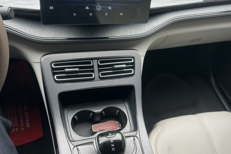 Used BYD Qin PLUS 2024 HONOR Edition DM-i 55KM Leading Model Interior 7